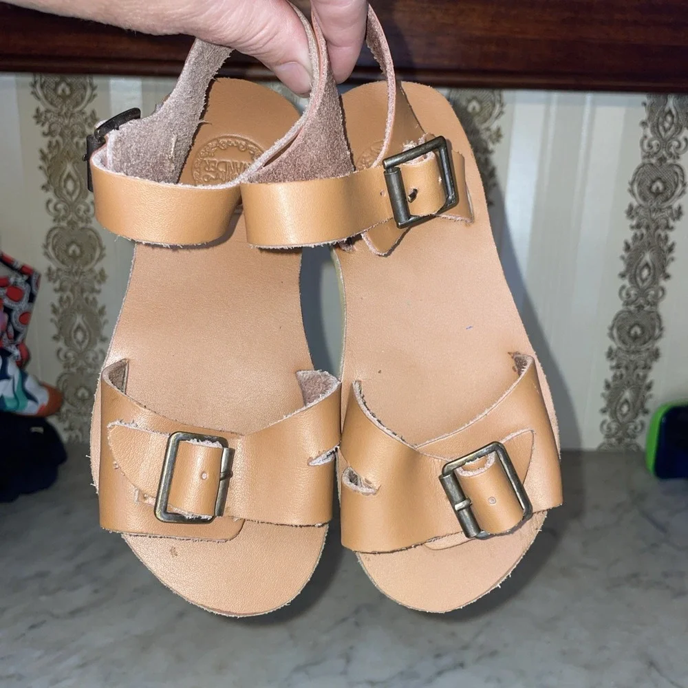 Girls size 10 Light Brown Tan Leather Sandals‎ | Adjustable Buckles | Swander